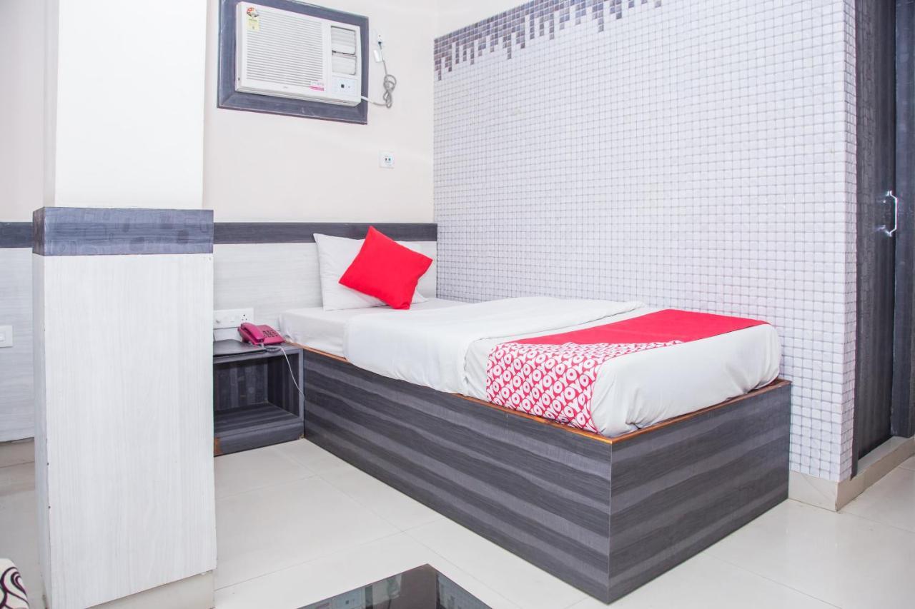 אגרטלה Oyo Hotel Executive Inn מראה חיצוני תמונה